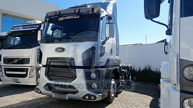 Ford Cargo 2042 4x2 2015 - 